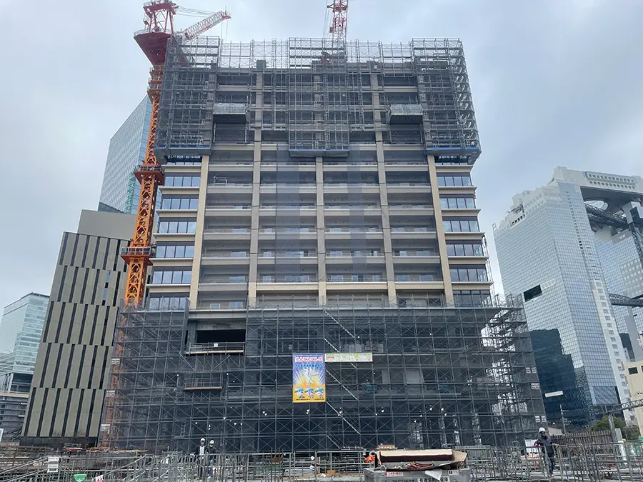 PC用せり上げ仕上げユニット足場